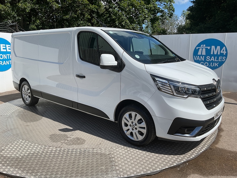 Renault dCi Blue LL30 Sport LWB L/R A/C Euro 6