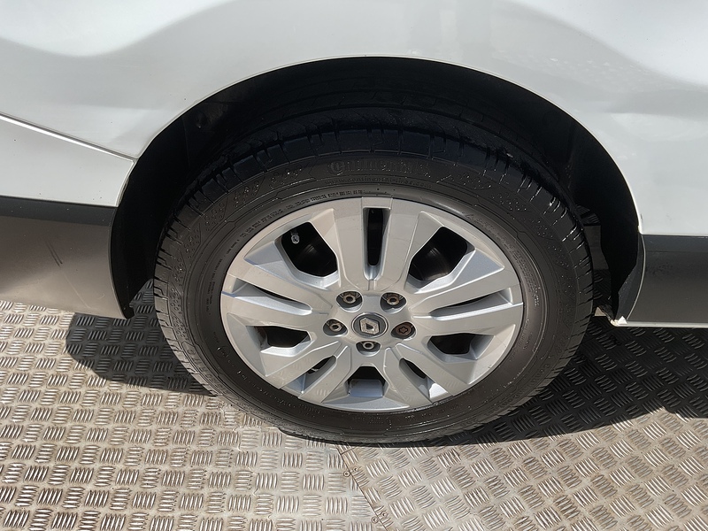 Renault dCi Blue LL30 Sport LWB L/R A/C Euro 6