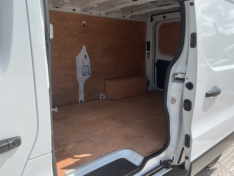 Renault dCi Blue LL30 Sport LWB L/R A/C Euro 6