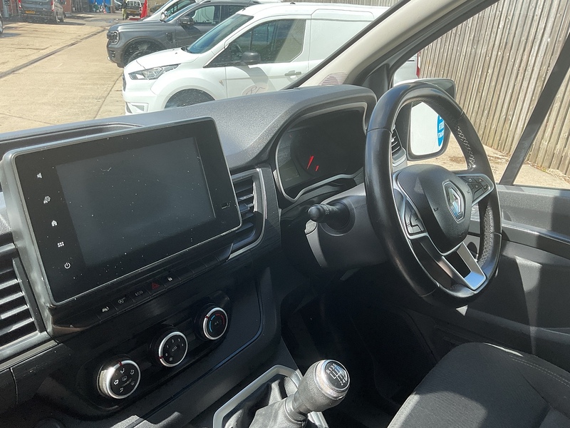 Renault dCi Blue LL30 Sport LWB L/R A/C Euro 6