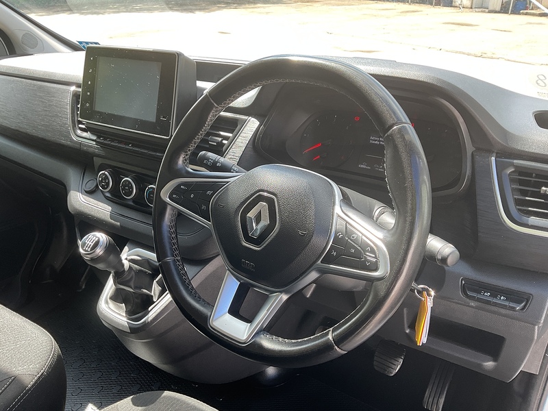 Renault dCi Blue LL30 Sport LWB L/R A/C Euro 6