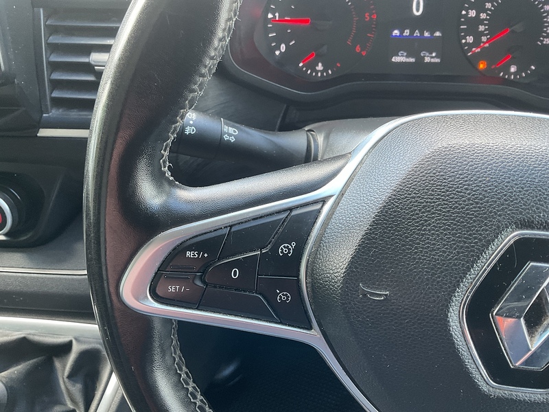 Renault dCi Blue LL30 Sport LWB L/R A/C Euro 6