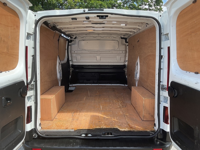 Renault dCi Blue LL30 Sport LWB L/R A/C Euro 6