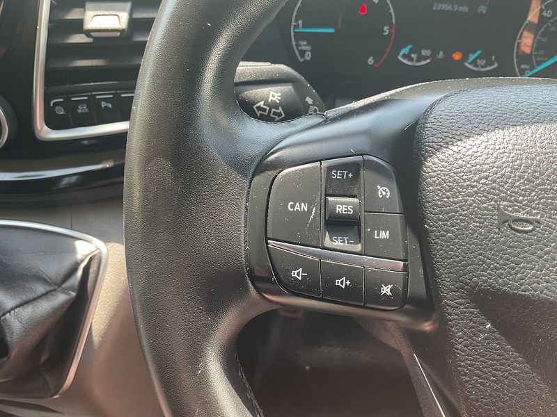 Ford 320 EcoBlue Limited SWB L/R A/C Euro 6