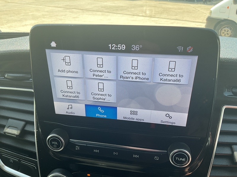 Ford 320 EcoBlue Limited SWB L/R A/C Euro 6