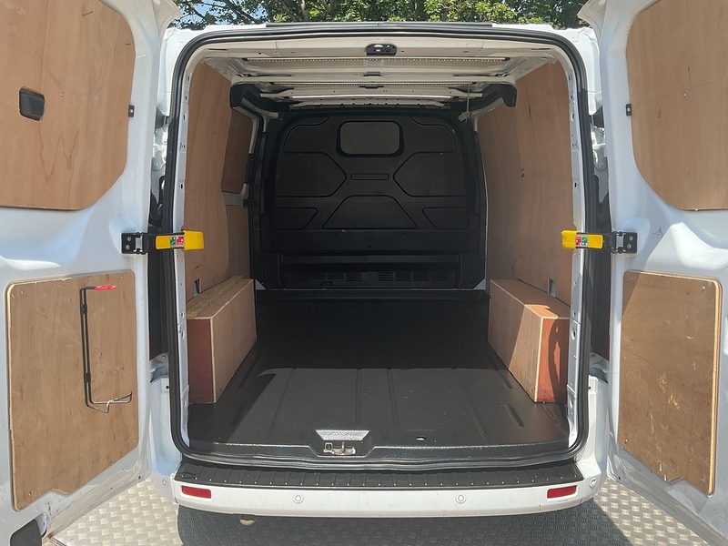 Ford 320 EcoBlue Limited SWB L/R A/C Euro 6