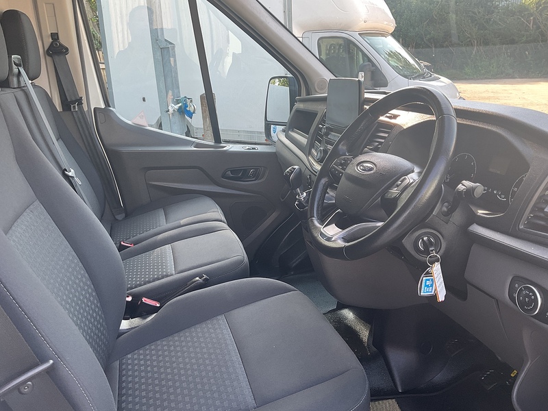 Ford 350 EcoBlue Trend LWB M/R Euro 6