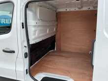 Renault Trafic dCi Blue LL30 Advance LWB L/R A/C Euro 6 