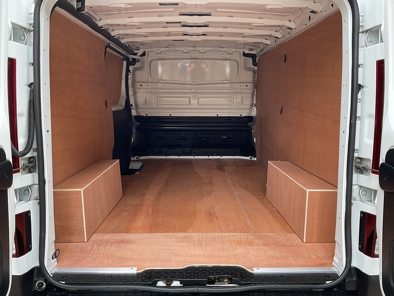 Renault dCi Blue LL30 Advance LWB L/R A/C Euro 6