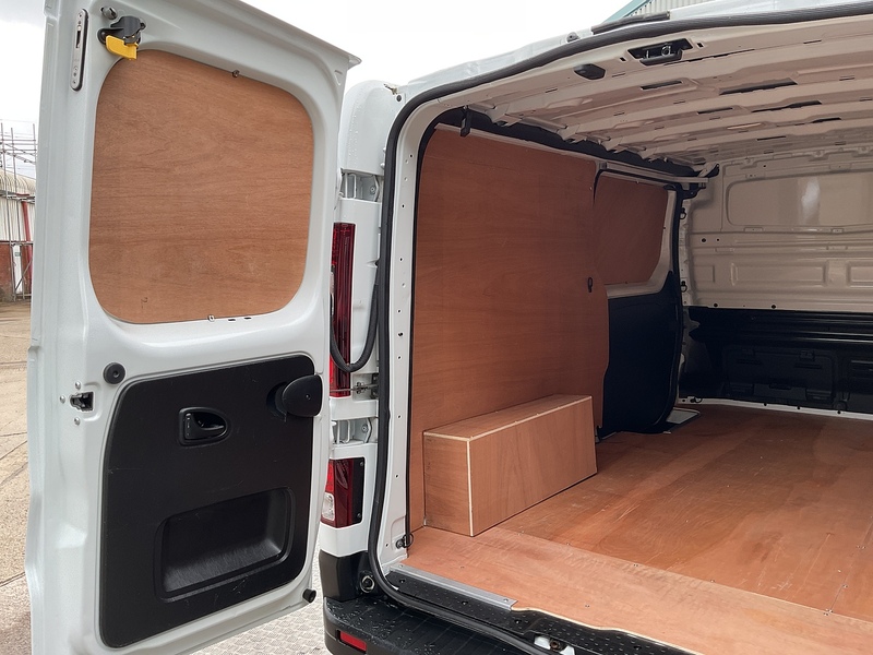 Renault dCi Blue LL30 Advance LWB L/R A/C Euro 6