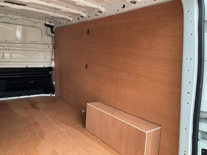 Renault dCi Blue LL30 Advance LWB L/R A/C Euro 6