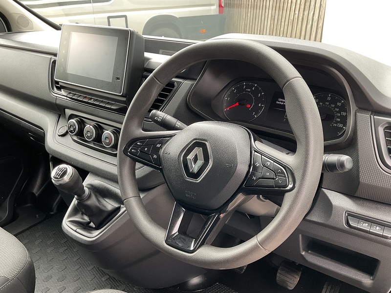 Renault dCi Blue LL30 Advance LWB L/R A/C Euro 6