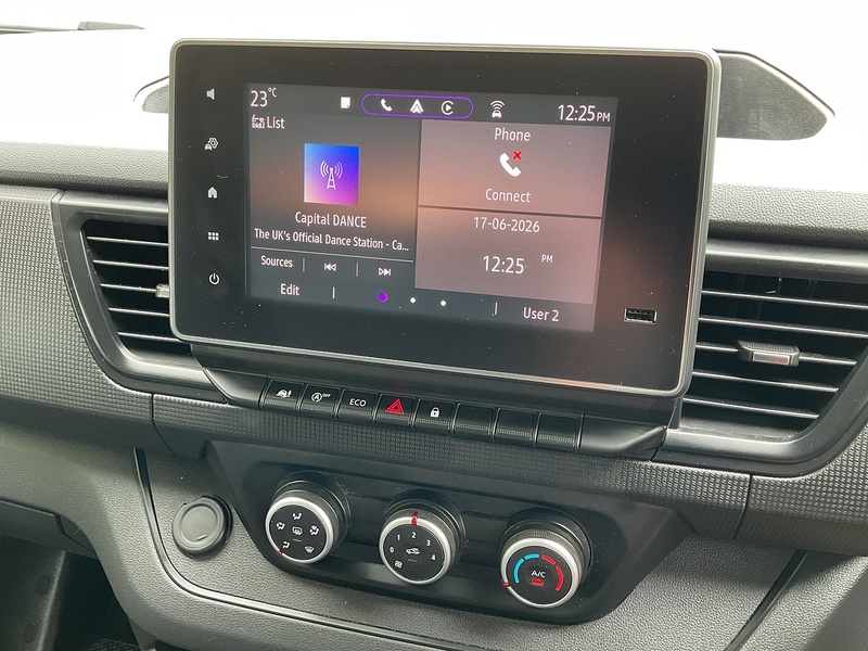 Renault dCi Blue LL30 Advance LWB L/R A/C Euro 6