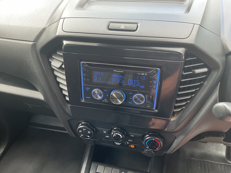 Isuzu TD Utility Crewcab 4X4 A/C Euro 6  
