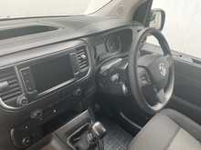 Vauxhall Vivaro Turbo D 3100 Pro LWB L/R Euro 6 