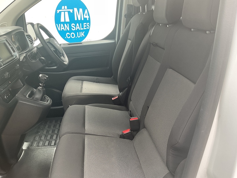 Vauxhall Turbo D 3100 Pro LWB L/R Euro 6