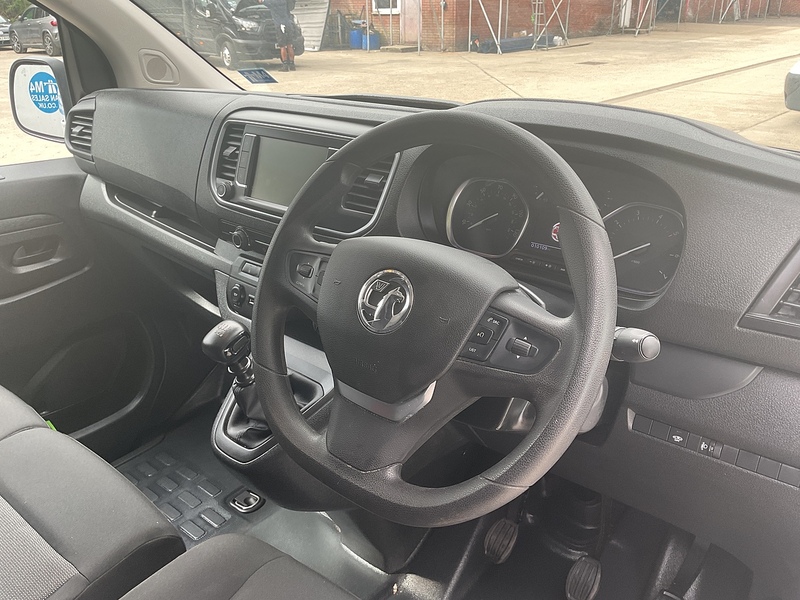 Vauxhall Turbo D 3100 Pro LWB L/R Euro 6