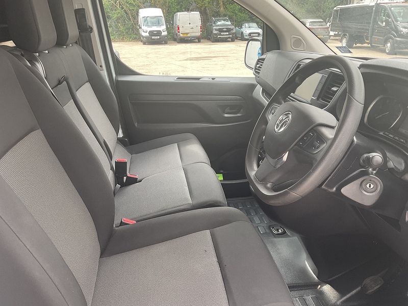 Vauxhall Turbo D 3100 Pro LWB L/R Euro 6