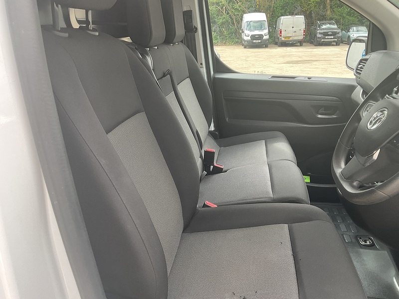 Vauxhall Turbo D 3100 Pro LWB L/R Euro 6