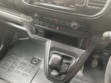 Vauxhall Vivaro Turbo D 3100 Pro LWB L/R Euro 6 