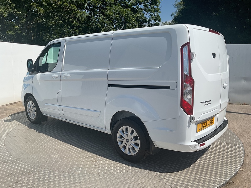 Ford 300 EcoBlue Limited SWB L/R A/C Euro 6