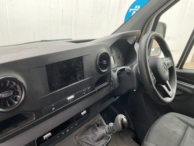 Mercedes 315 CDI Premium MWB H/R A/C Euro 6