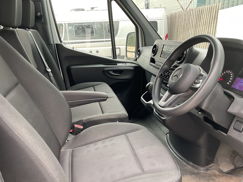 Mercedes 315 CDI Premium MWB H/R A/C Euro 6