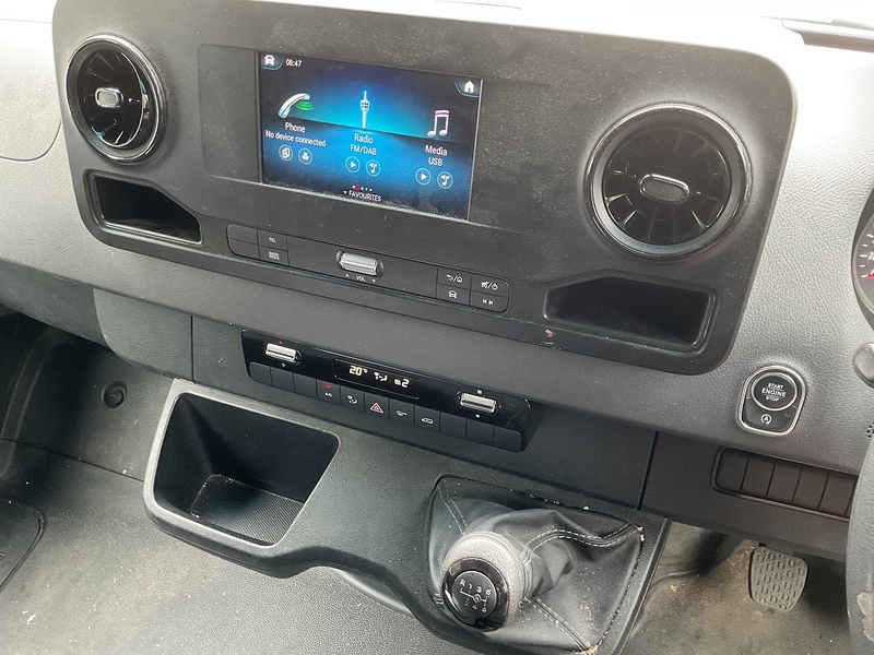 Mercedes 315 CDI Premium MWB H/R A/C Euro 6