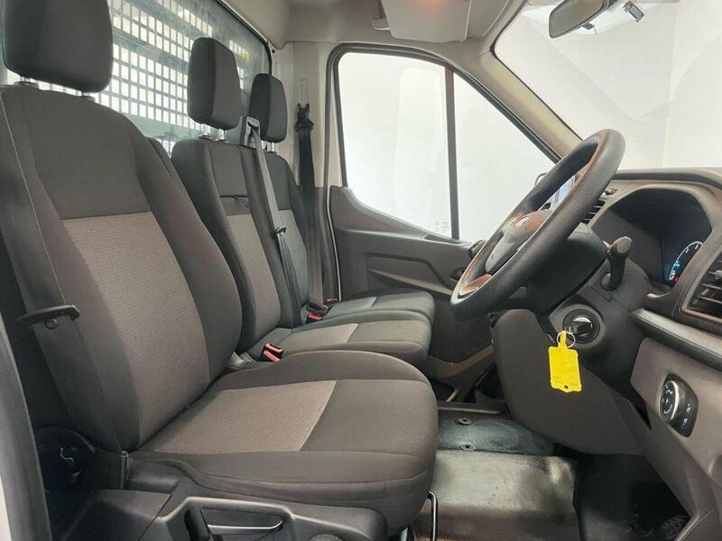 Ford Transit 2.0 350 EcoBlue HD Leader RWD L4 Euro 6 (s/s) 2dr (DRW)
