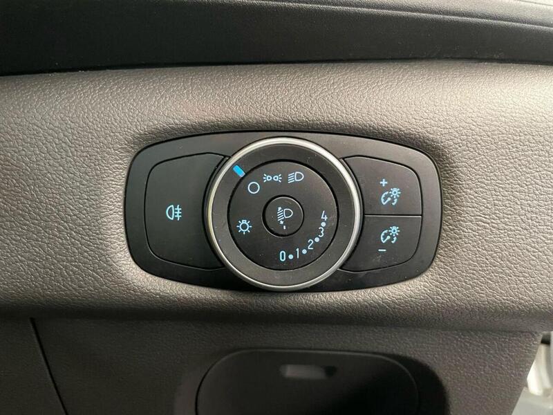 Ford Transit 2.0 350 EcoBlue HD Leader RWD L4 Euro 6 (s/s) 2dr (DRW)