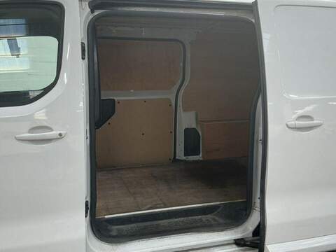 Vauxhall Vivaro, Vivaro 2.0 Turbo D Pro XL Panel Van LWB Euro 6 6dr