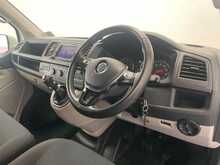 Volkswagen Transporter Transporter 2.0 TSI T32 BlueMotion Tech Highline FWD LWB Euro 6 (s/s) 5dr 