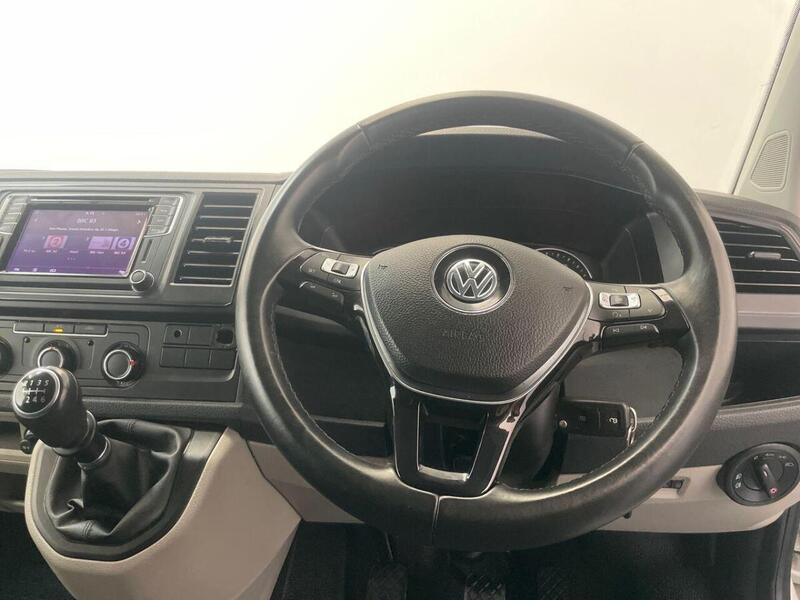 Volkswagen Transporter 2.0 TSI T32 BlueMotion Tech Highline FWD LWB Euro 6 (s/s) 5dr