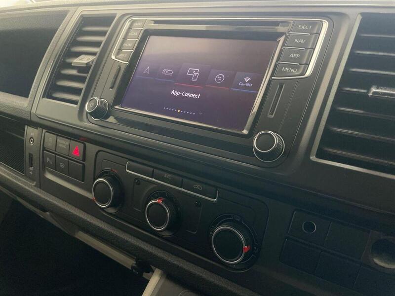 Volkswagen Transporter 2.0 TSI T32 BlueMotion Tech Highline FWD LWB Euro 6 (s/s) 5dr