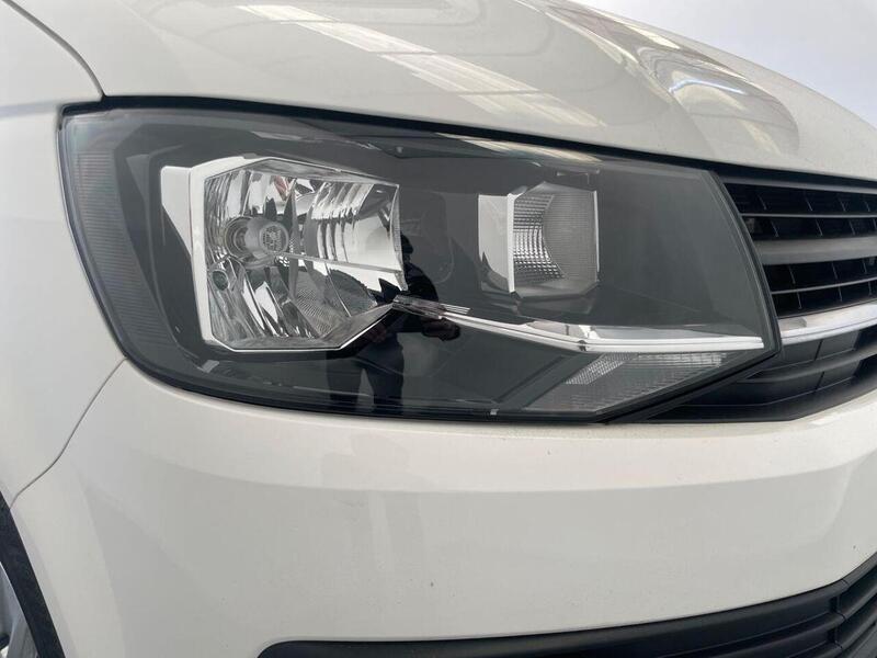 Volkswagen Transporter 2.0 TSI T32 BlueMotion Tech Highline FWD LWB Euro 6 (s/s) 5dr