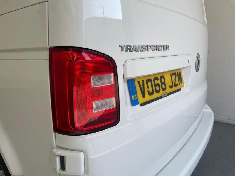 Volkswagen Transporter 2.0 TSI T32 BlueMotion Tech Highline FWD LWB Euro 6 (s/s) 5dr