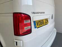 Volkswagen Transporter Transporter 2.0 TSI T32 BlueMotion Tech Highline FWD LWB Euro 6 (s/s) 5dr 
