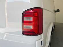 Volkswagen Transporter Transporter 2.0 TSI T32 BlueMotion Tech Highline FWD LWB Euro 6 (s/s) 5dr 