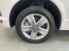 Volkswagen Transporter Transporter 2.0 TSI T32 BlueMotion Tech Highline FWD LWB Euro 6 (s/s) 5dr 