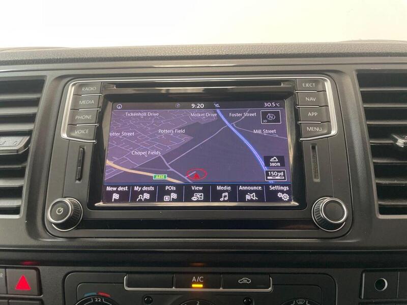 Volkswagen Transporter 2.0 TSI T32 BlueMotion Tech Highline FWD LWB Euro 6 (s/s) 5dr