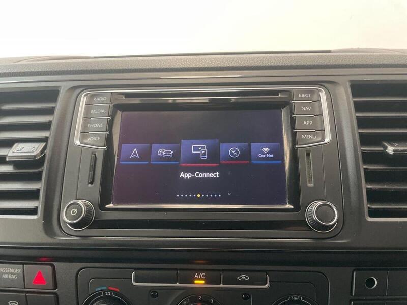 Volkswagen Transporter 2.0 TSI T32 BlueMotion Tech Highline FWD LWB Euro 6 (s/s) 5dr