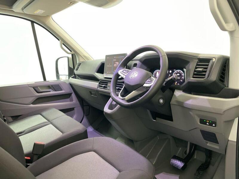 Volkswagen Crafter 2.0 TDI CR35 Commerce Plus Panel Van 5dr Diesel Auto FWD LWB High Roof Euro 6 (s/s) (140 ps)