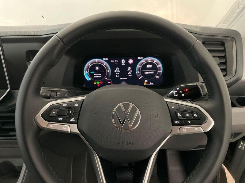 Volkswagen Crafter 2.0 TDI CR35 Commerce Plus Panel Van 5dr Diesel Auto FWD LWB High Roof Euro 6 (s/s) (140 ps)