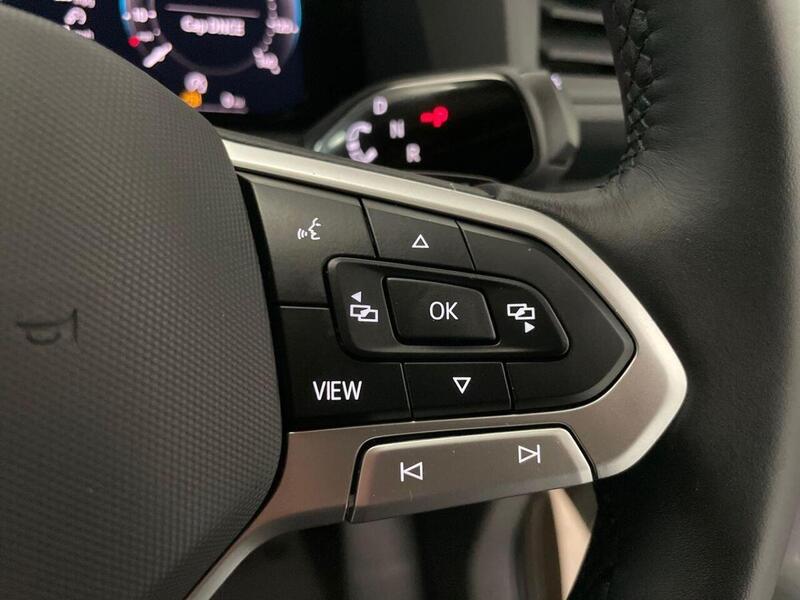 Volkswagen Crafter 2.0 TDI CR35 Commerce Plus Panel Van 5dr Diesel Auto FWD LWB High Roof Euro 6 (s/s) (140 ps)