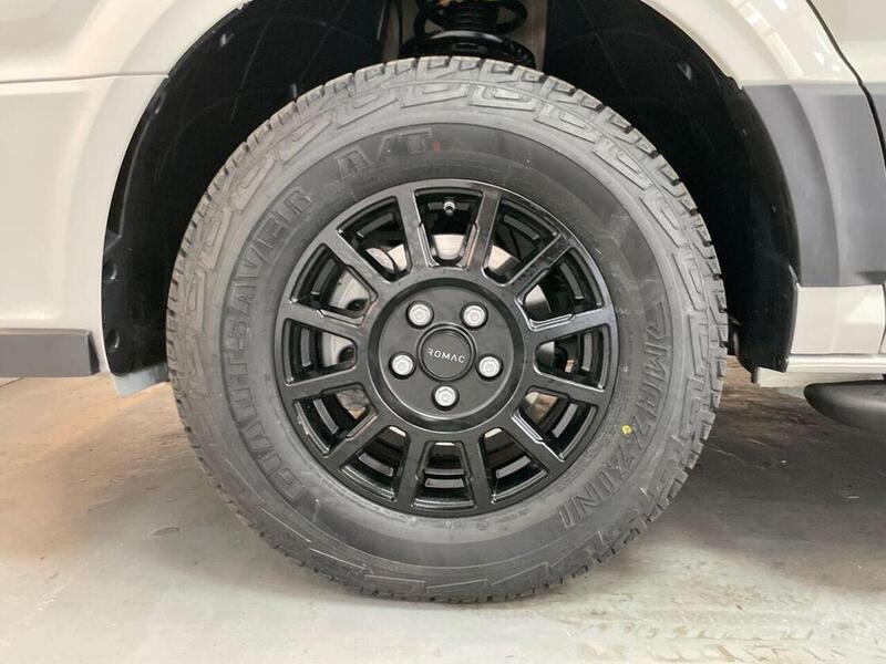 Volkswagen Crafter 2.0 TDI CR35 Commerce Plus Panel Van 5dr Diesel Auto FWD LWB High Roof Euro 6 (s/s) (140 ps)