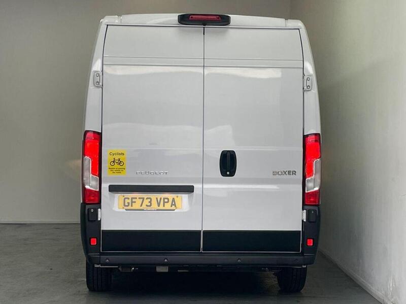 Peugeot Boxer 2.2 BlueHDi 335 Professional Premium + L3 H2 Euro 6 (s/s) 5dr