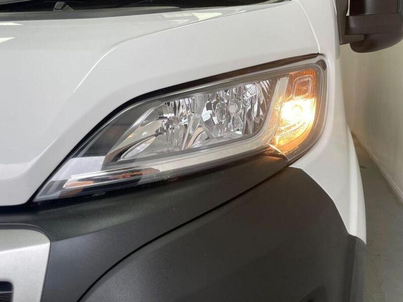 Peugeot Boxer 2.2 BlueHDi 335 Professional Premium + L3 H2 Euro 6 (s/s) 5dr