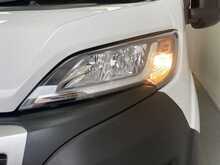 Peugeot Boxer Boxer 2.2 BlueHDi 335 Professional Premium + L3 H2 Euro 6 (s/s) 5dr 