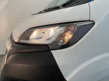 Peugeot Boxer Boxer 2.2 BlueHDi 335 Professional Premium + L3 H2 Euro 6 (s/s) 5dr 