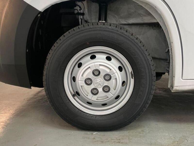 Peugeot Boxer 2.2 BlueHDi 335 Professional Premium + L3 H2 Euro 6 (s/s) 5dr
